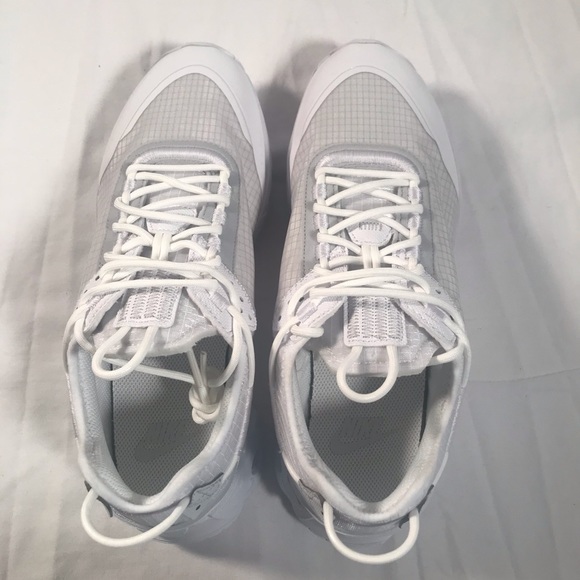 Nike React Live Running Shoes - Picture 5 of 8